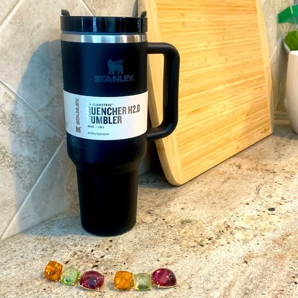 Stanley Black Quencher H2.0  40 oz Tumbler. Brand new is box - Picture 11 of 11